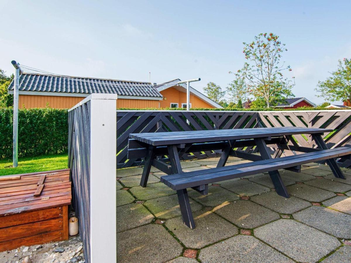 10 Person Holiday Home In Juelsminde Sonderby  Exterior foto